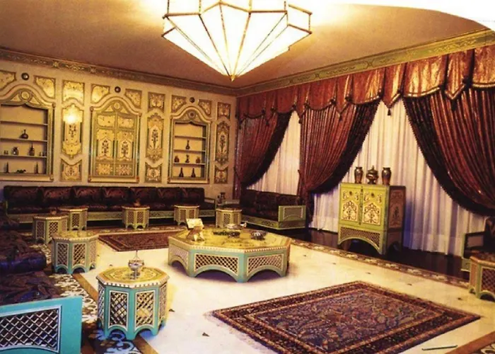 Oasis Hotel